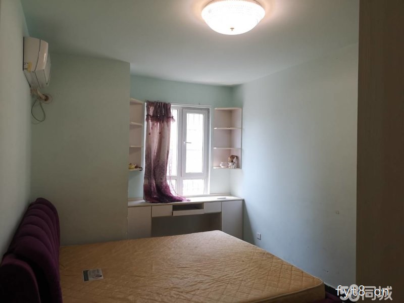 东旭华庭 两室两厅小户型 南北朝向随时过户 学校对面方便快捷